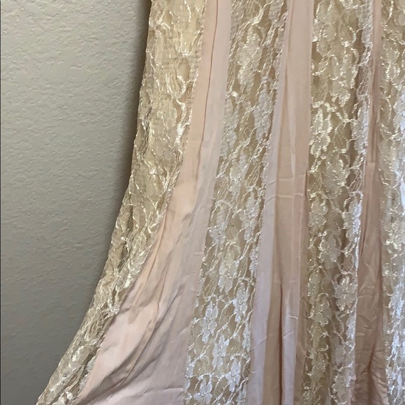 Dress - Picture 4 of 5